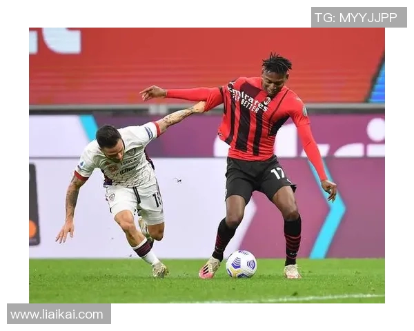 主力中卫转会传闻引发猜测