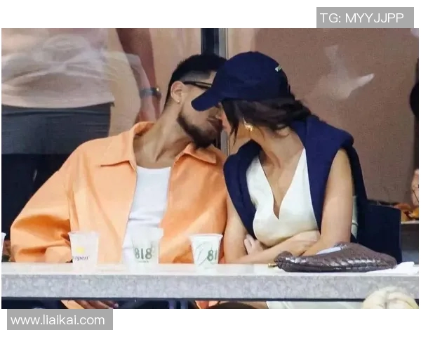 布克被曝与某明星传出绯闻 引发社交媒体热议与粉丝关注